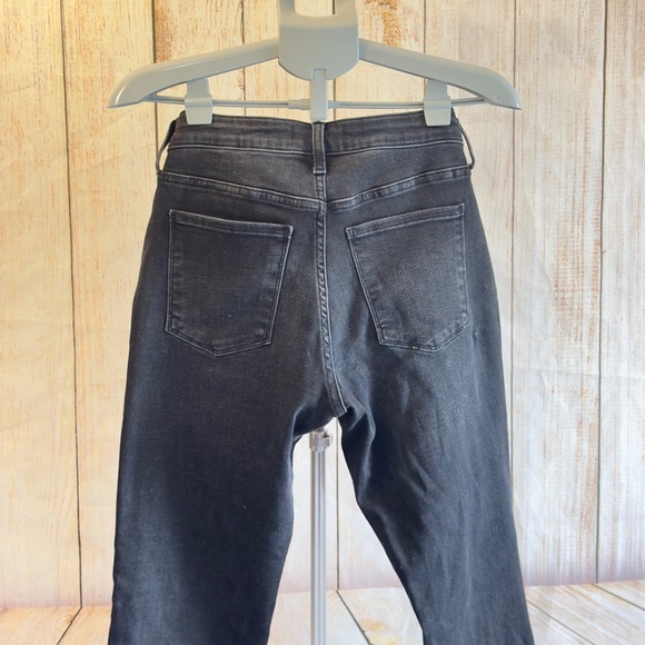 Evereve The Ever Straight High Rise Cuff Ankle Jeans Black Stretch Denim Sz 29 - Picture 5 of 9